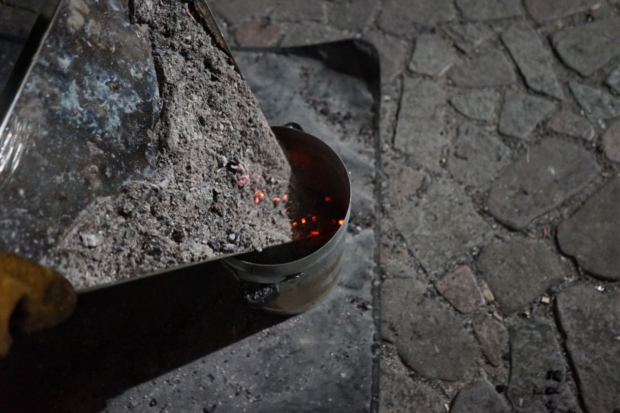 灰処理方法 ※炭壺は含みません