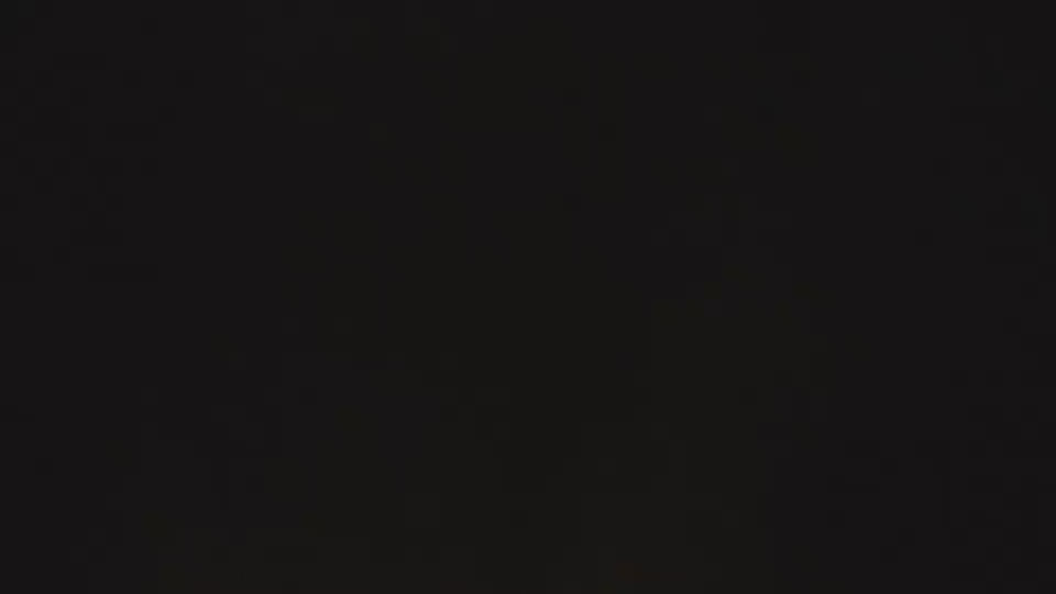 動画を読み込む: 火の粉・炎・熾火